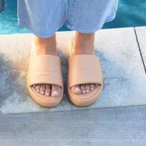 NEW BEEK Leather Trumpeter  Sandals beach for women 257 6T8 - Picture 9 of 9